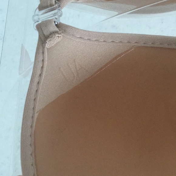 strepless backless bra - Picture 4 of 5